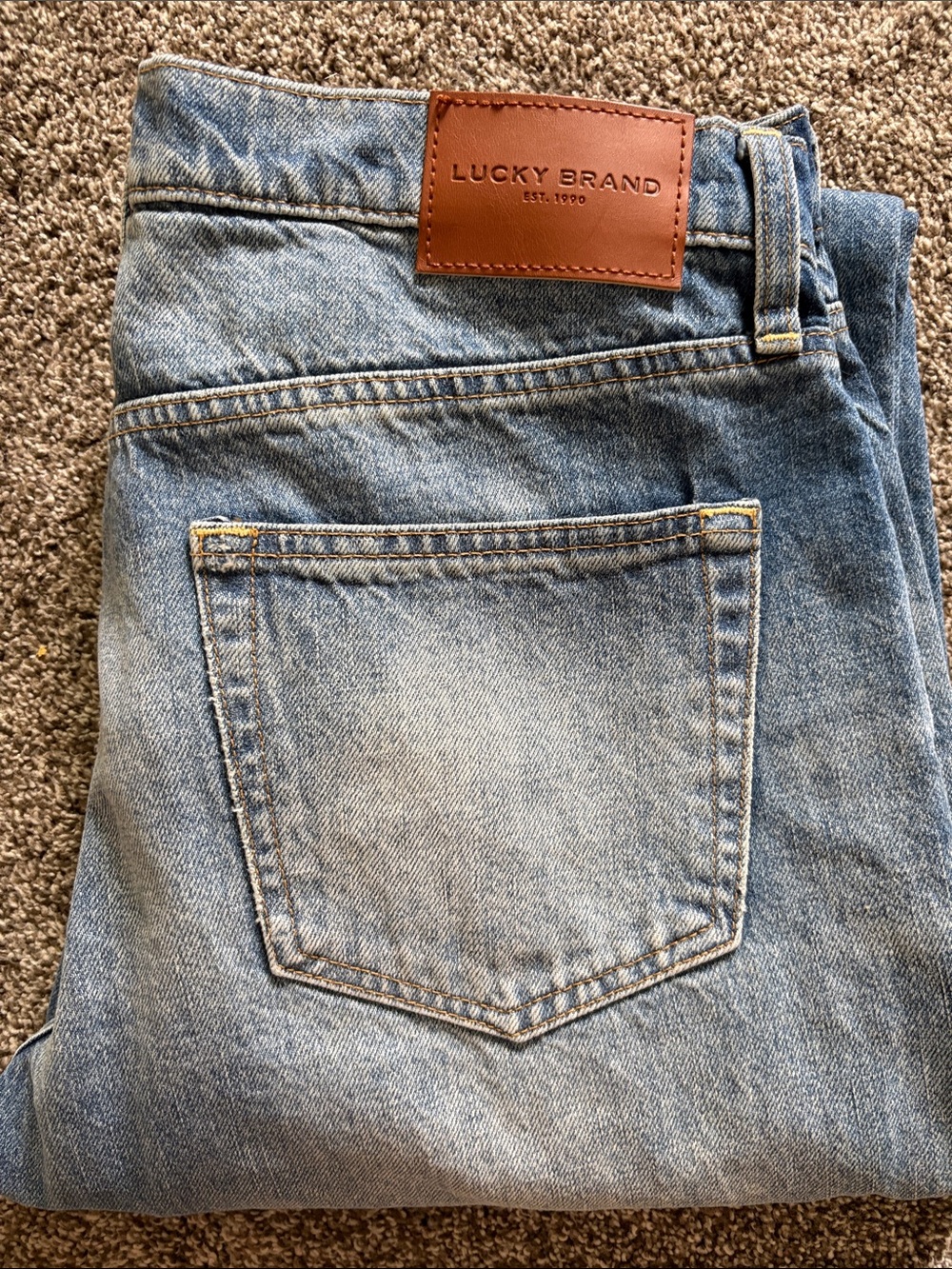 Lucky Brand Boyfriend crop Jeans - Picture 6 of 7